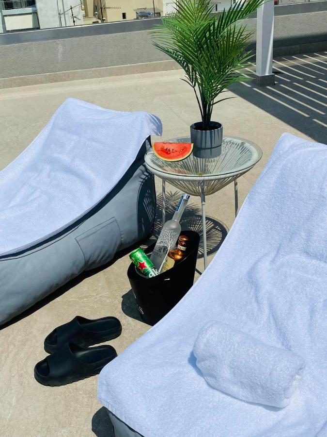 New 2Bd Aprt With Shared Rooftop Pool E2 雅典 外观 照片