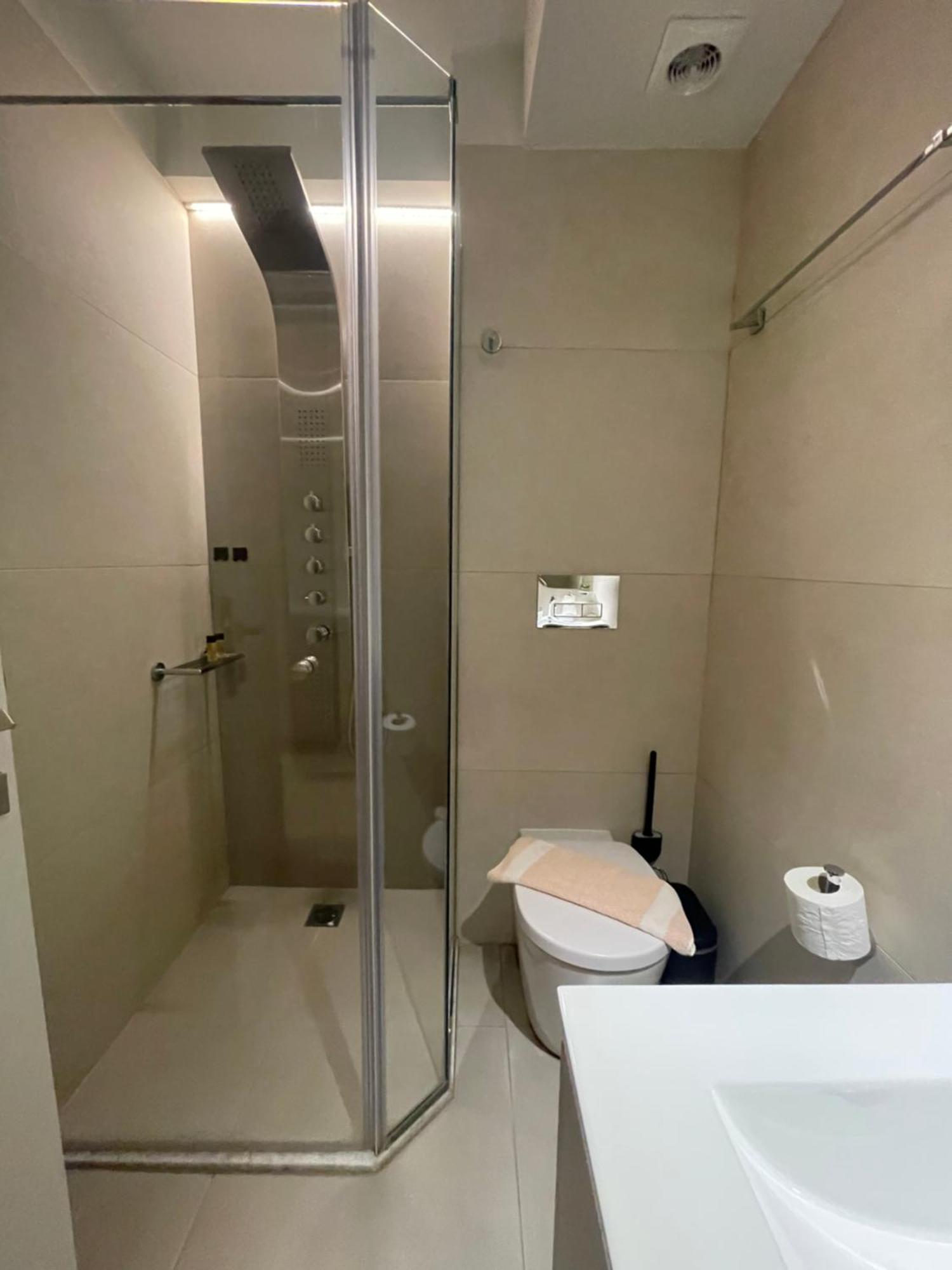 New 2Bd Aprt With Shared Rooftop Pool E2 雅典 外观 照片