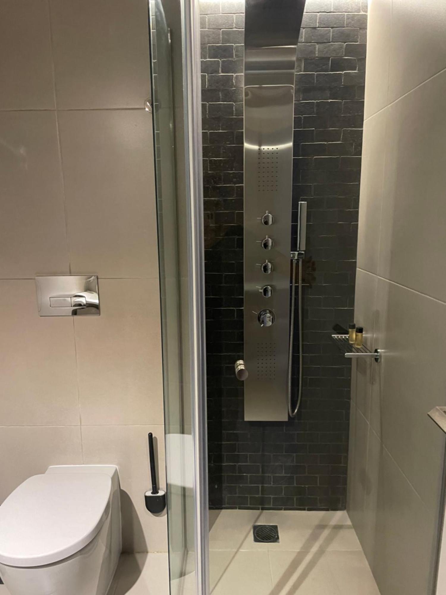 New 2Bd Aprt With Shared Rooftop Pool E2 雅典 外观 照片